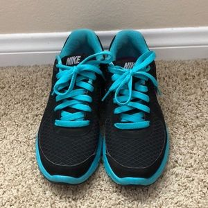 Women’s Nike shoes